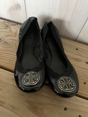 Tory Burch Black Patent Ballet Flats with Gold Logo Medallion